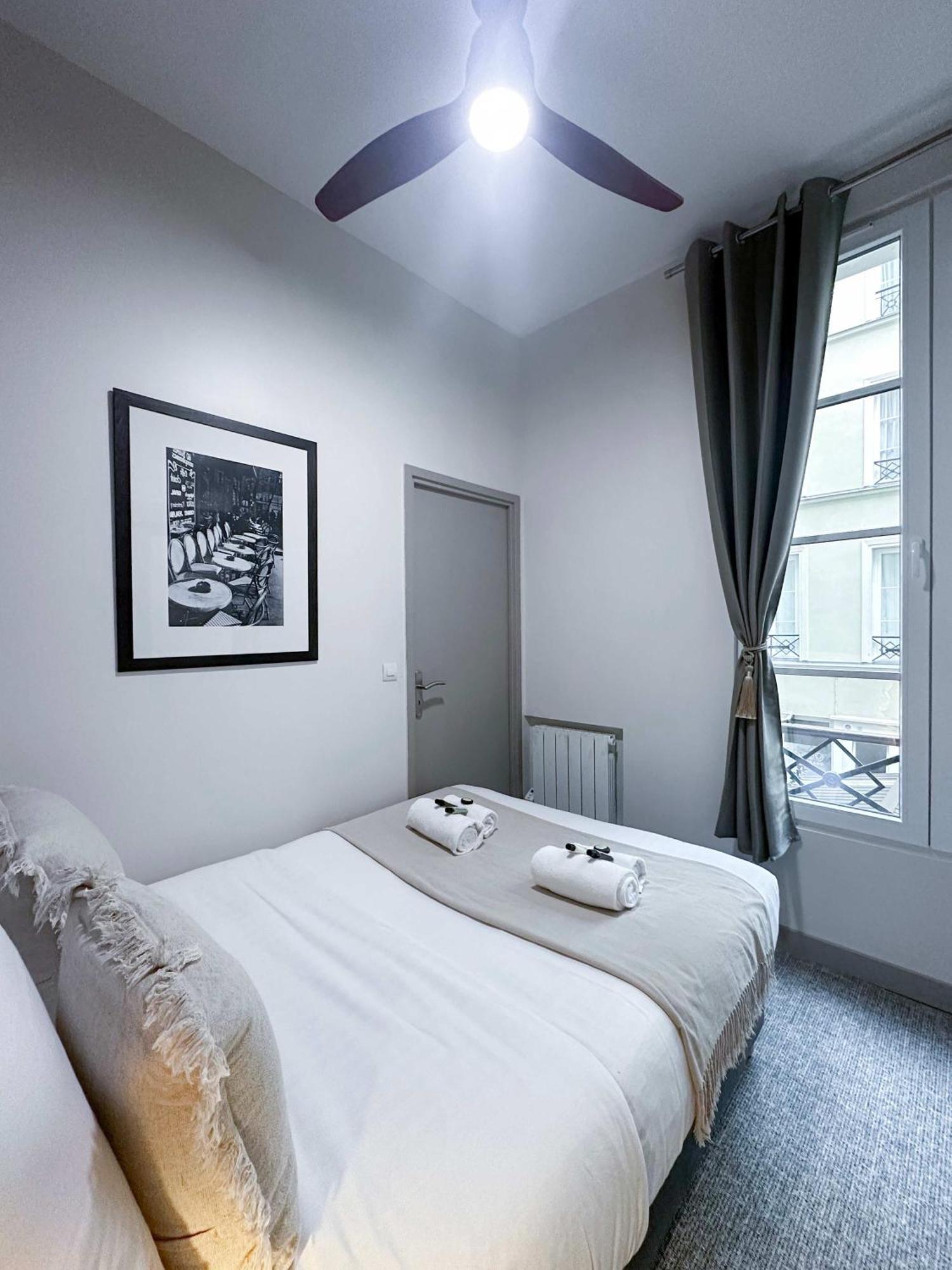 Апартаменти Renovated Champs-Elysees Retreat Париж Екстер'єр фото